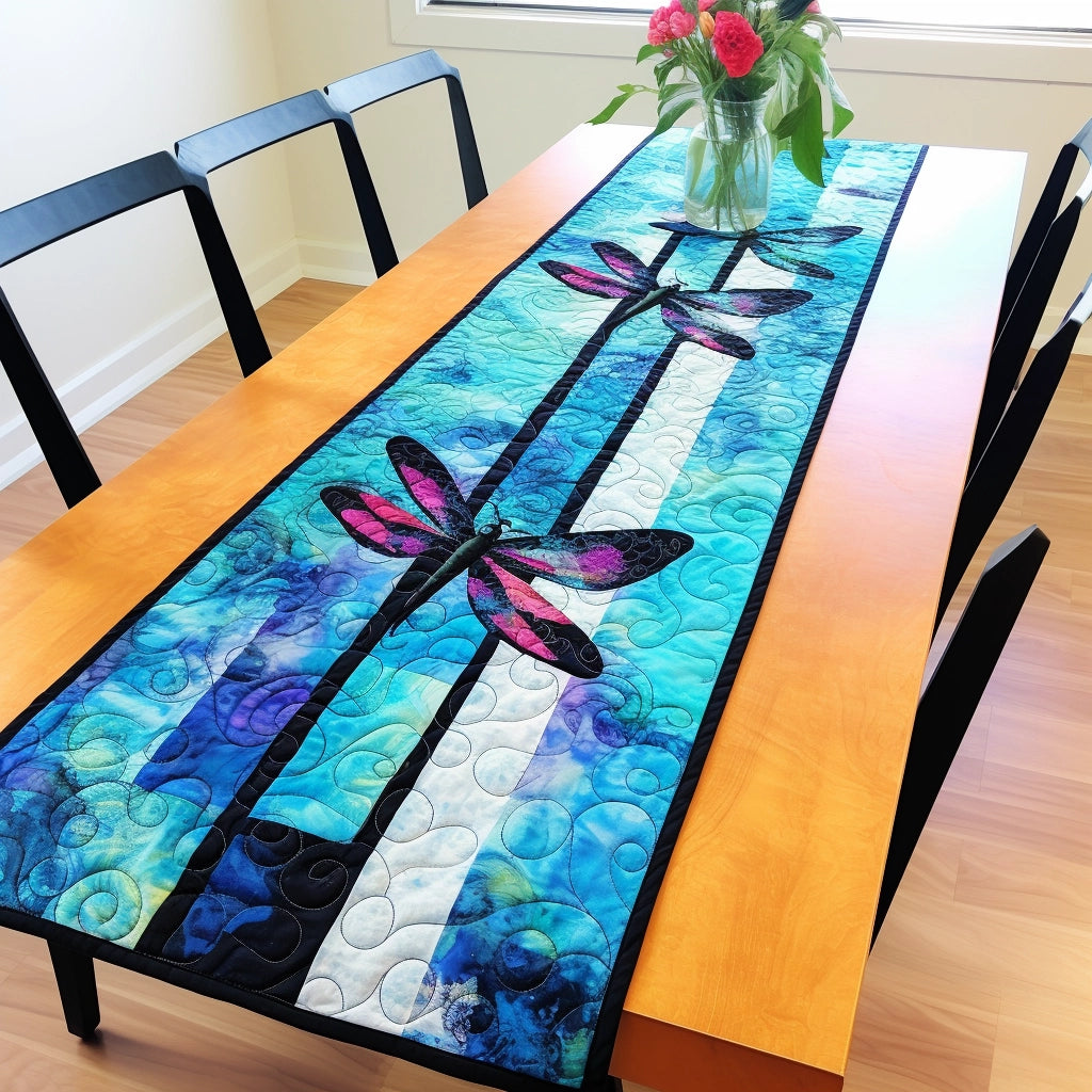 Dragonfly TAI260224431 Quilted Table Runner – Charming Favor
