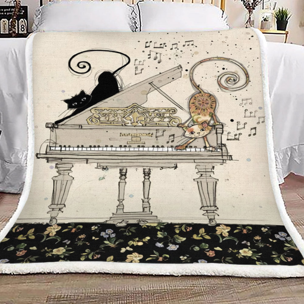 Cat With Piano HT0210022TT Sherpa Fleece Blanket