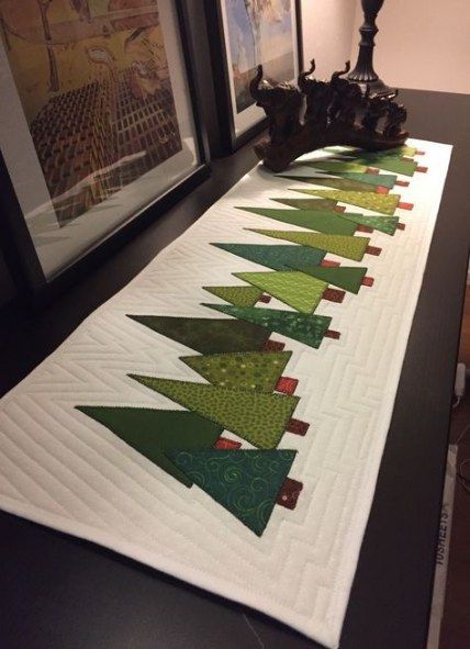 Christmas Tree CLA1110056RR Runner Rug