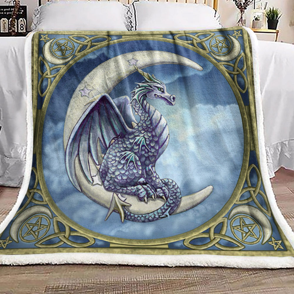 Crescent Moon Dragon HN0511093F Sherpa Fleece Blanket