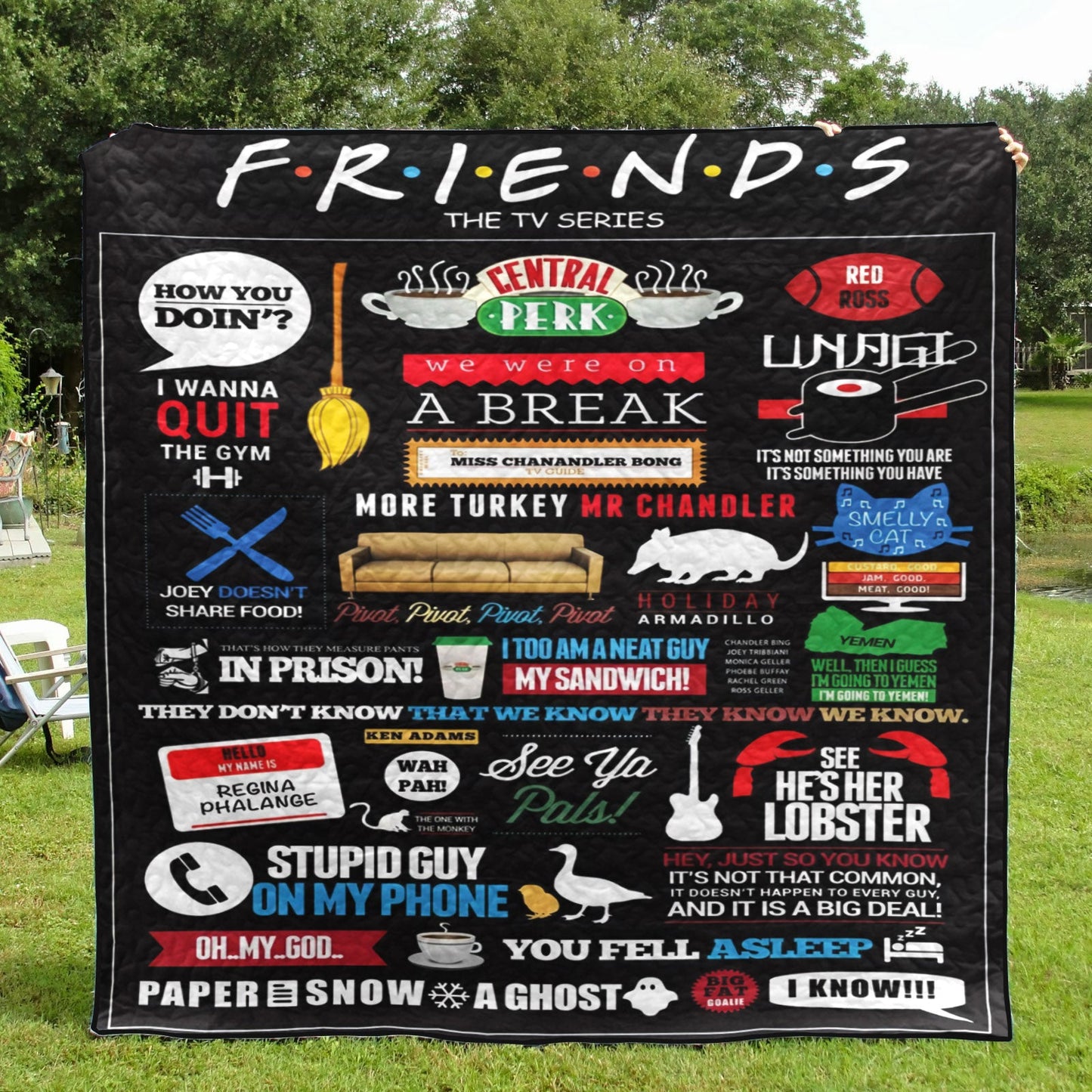 Friends Black CLA3010139Q Quilt Blanket