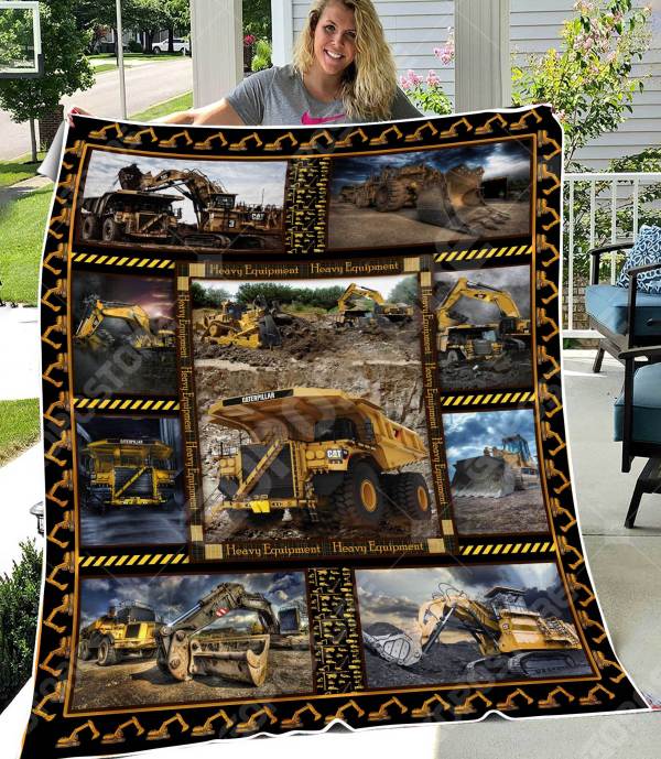 Heavy Equipment CL15110124MDF Sherpa Fleece Blanket
