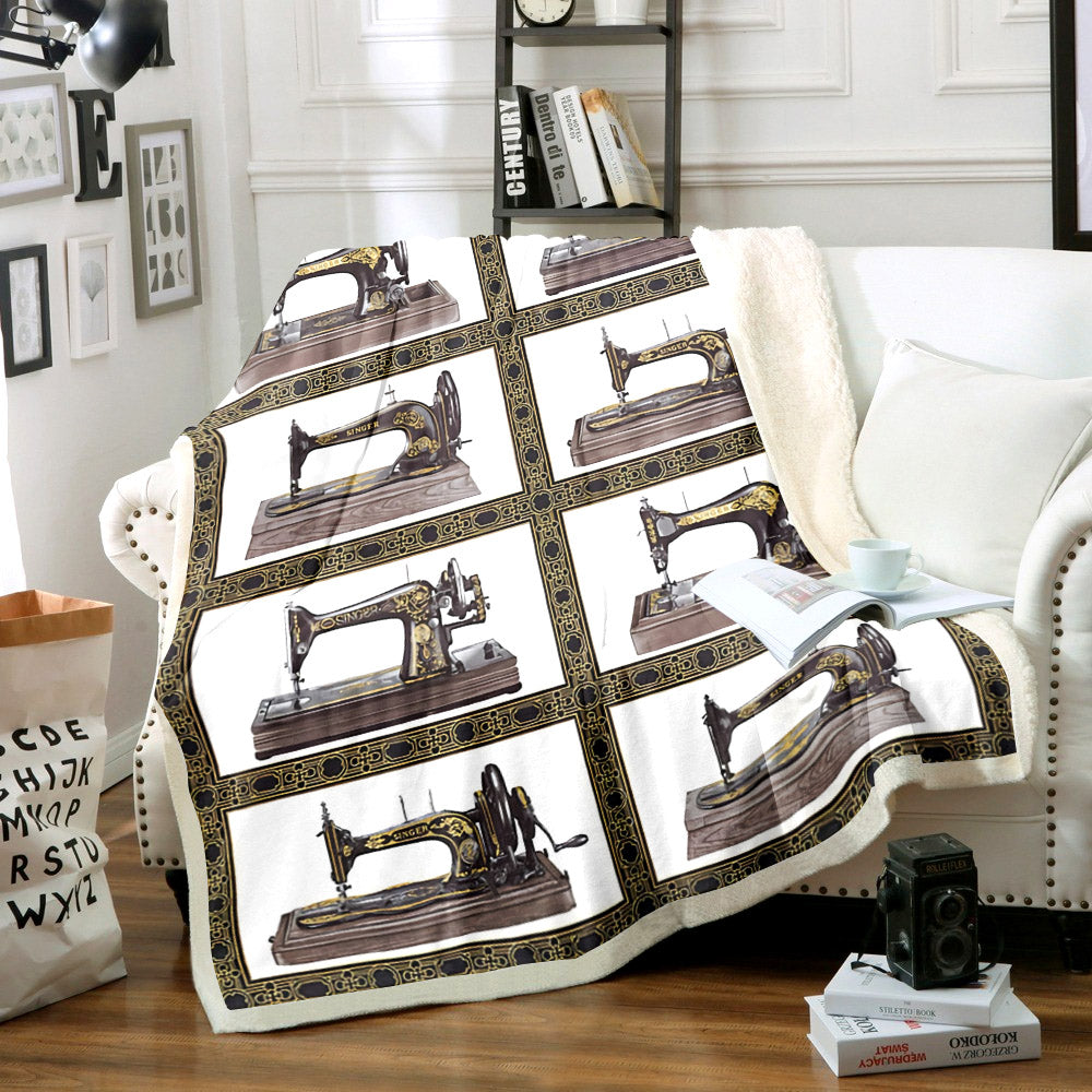 Old Sewing Machines TN1811162TT Sherpa Fleece Blanket