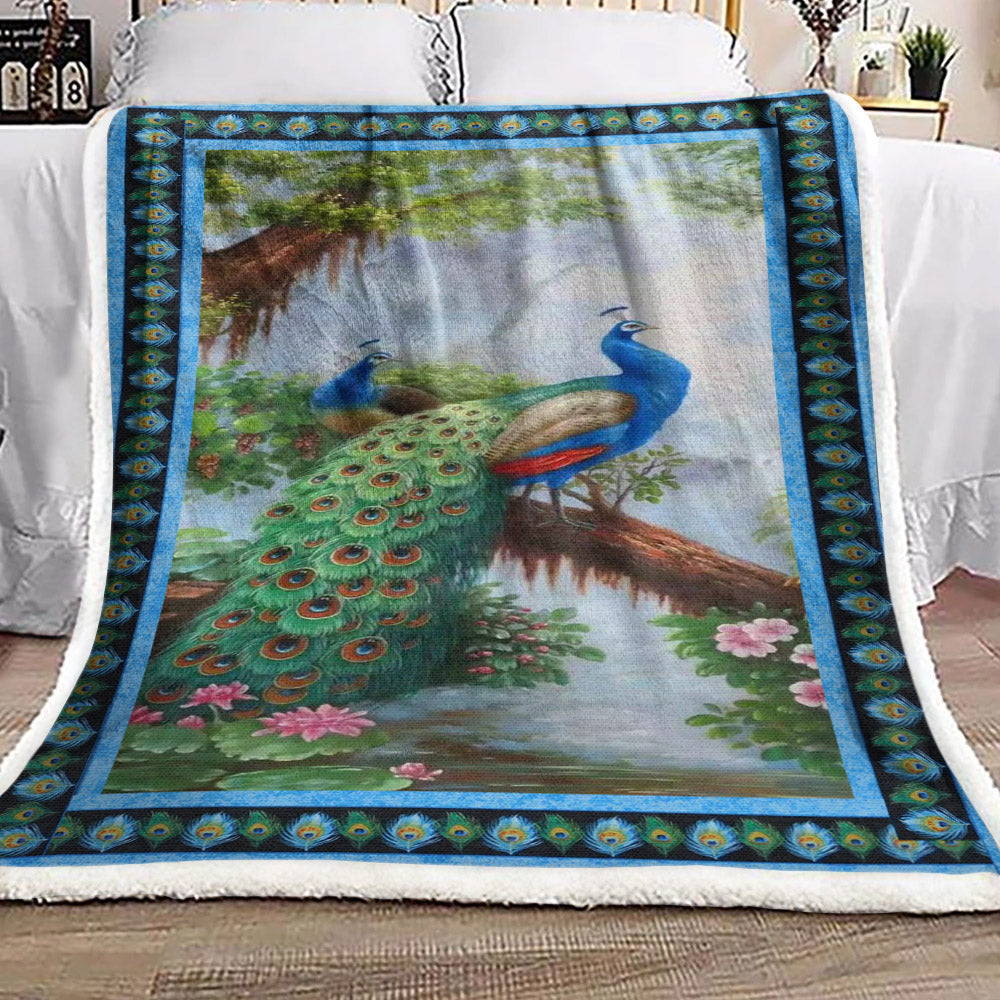 Peacock NT3009190F Sherpa Fleece Blanket