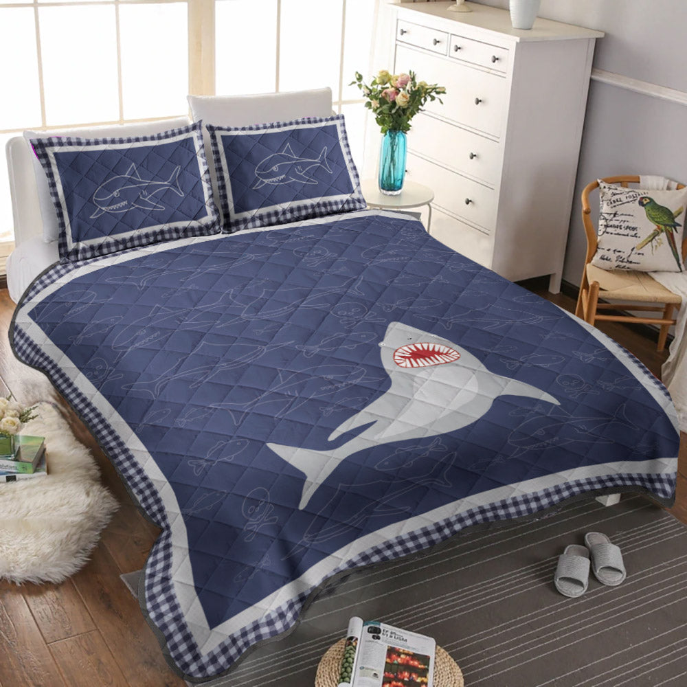 Shark CLM2110464B Quilt Bedding Set
