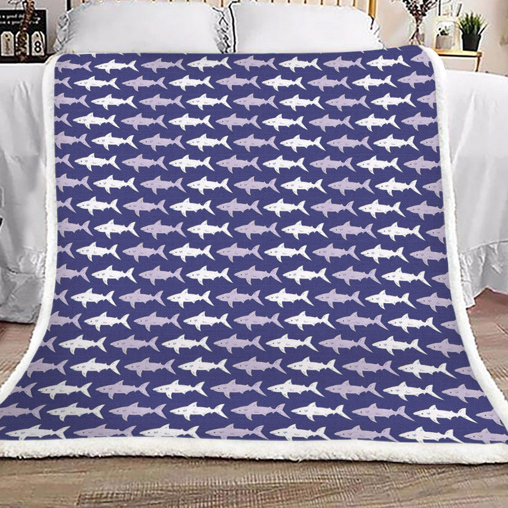 Shark VD0711037F Sherpa Fleece Blanket
