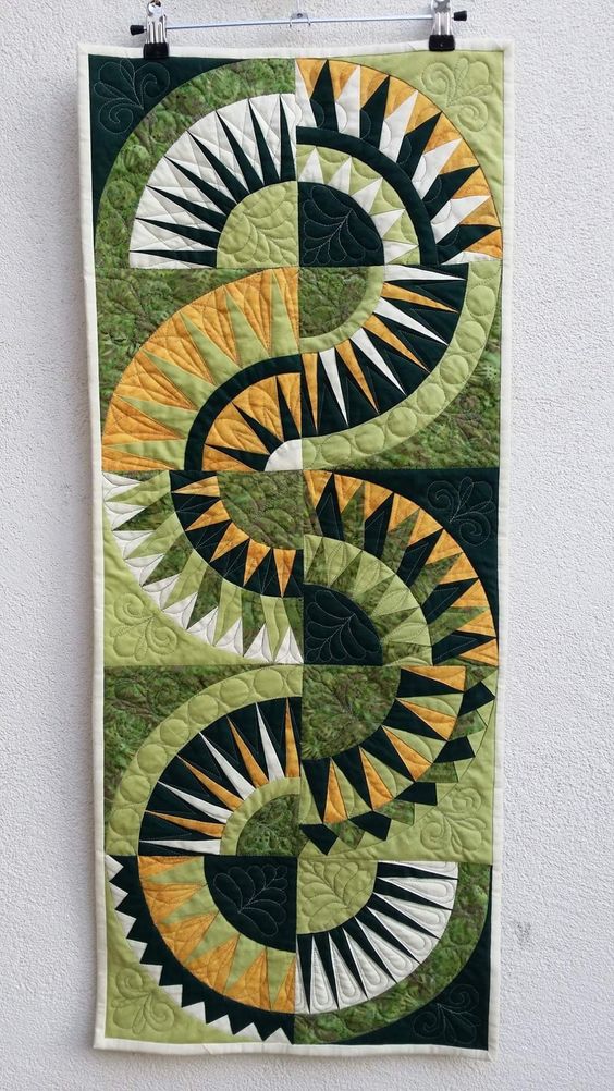 Swirl CLA130324146 Quilted Table Runner – Charming Favor