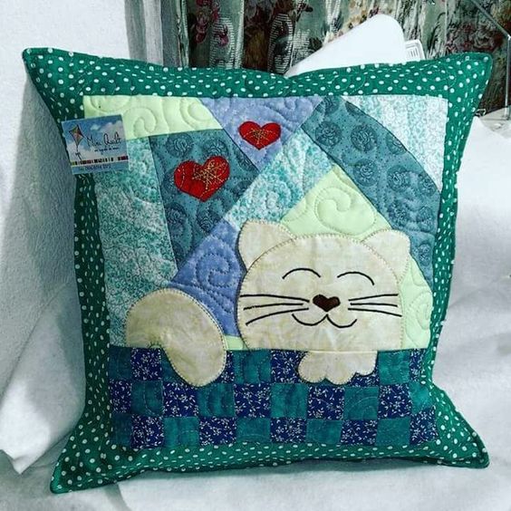 Cat CLA080424091 Quilted Pillow Case