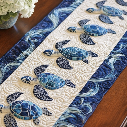 Sea Turtle TAI141124270 Quilted Table Runner