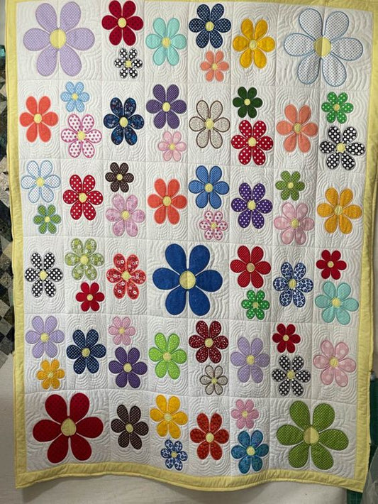 Daisy Flower CLA080424037 Quilt Blanket