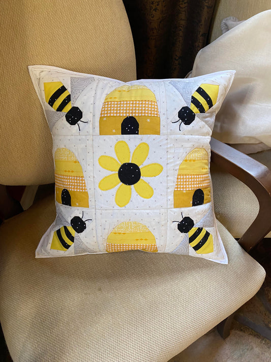 Bee CLA080424104 Quilted Pillow Case