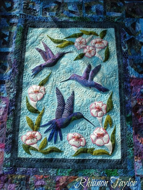 Hummingbird CLA1010334Q Quilt Blanket