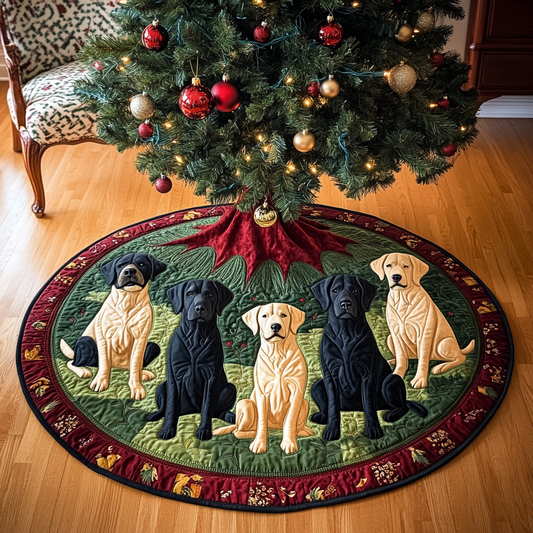 Labrador Retriever TAI041124475 Quilted Tree Skirt