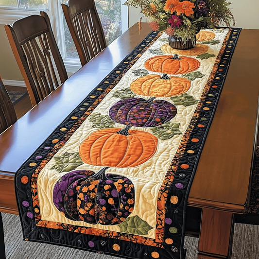 Pumpkin NTA281024384 Quilted Table Runner