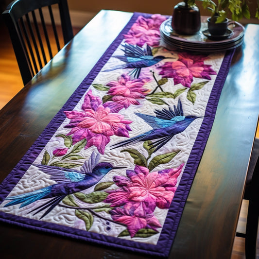 Hummingbird TAI040124397 Quilted Table Runner