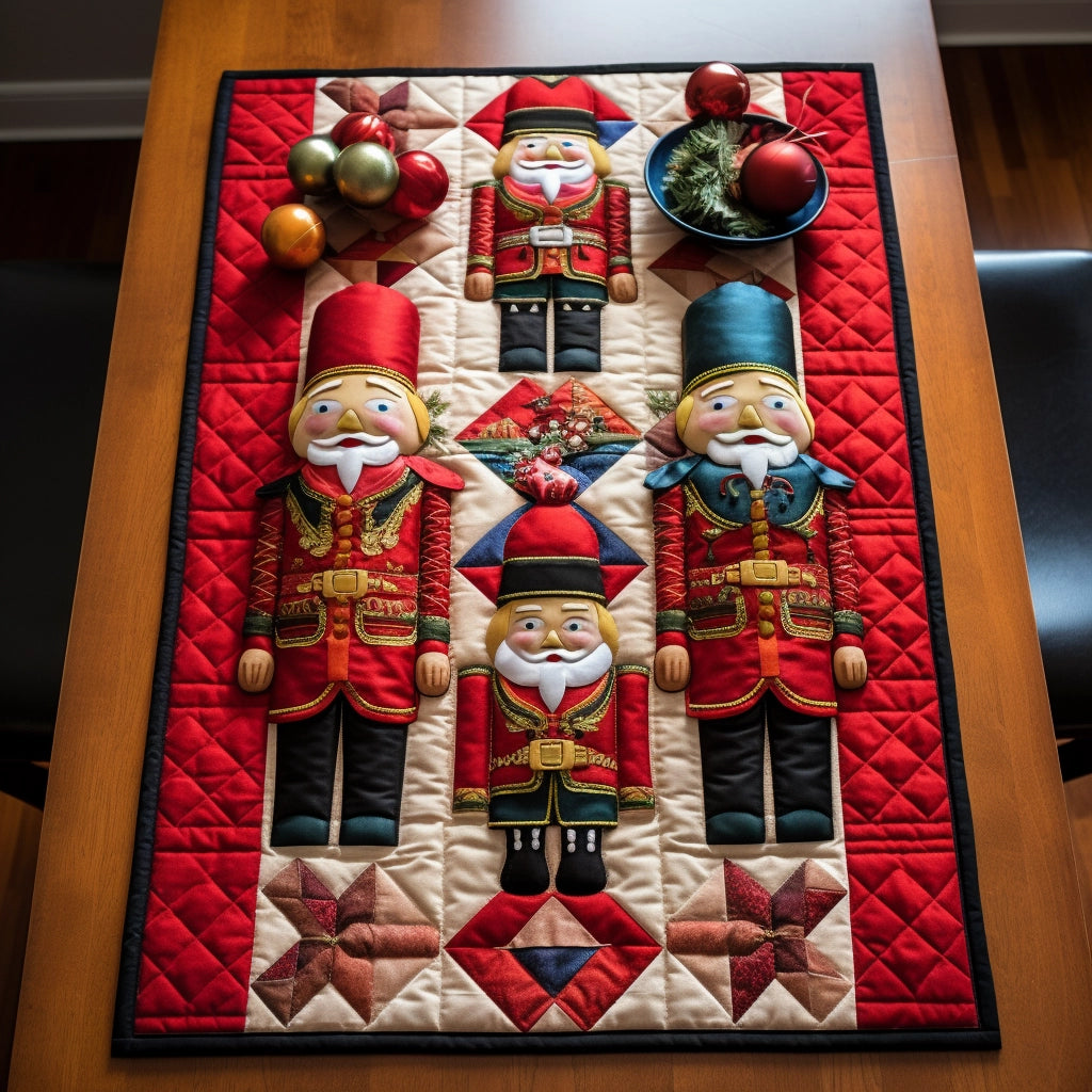 Nutcracker TAI060123150 Quilted Table Runner