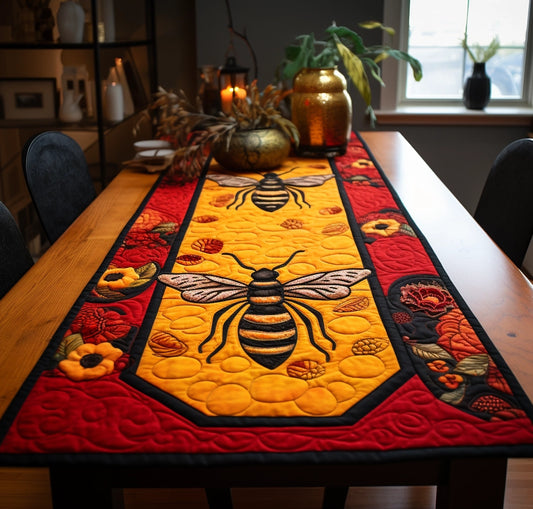 Bee TAI271223103 Quilted Table Runner