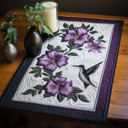 Hummingbird TAI24112320 Quilted Table Runner