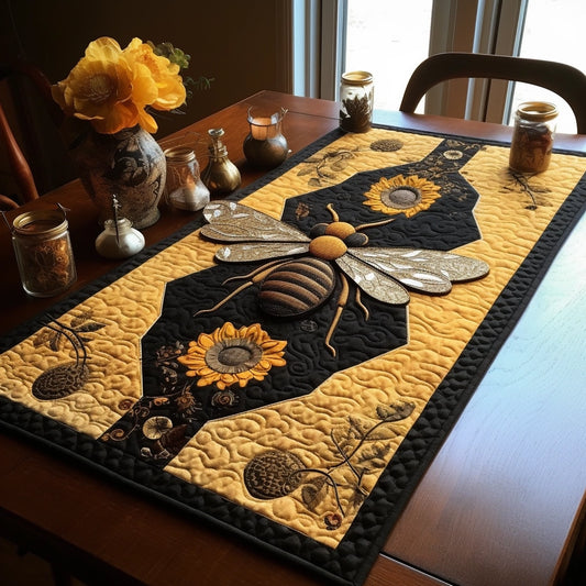 Bee TAI080324072 Quilted Table Runner