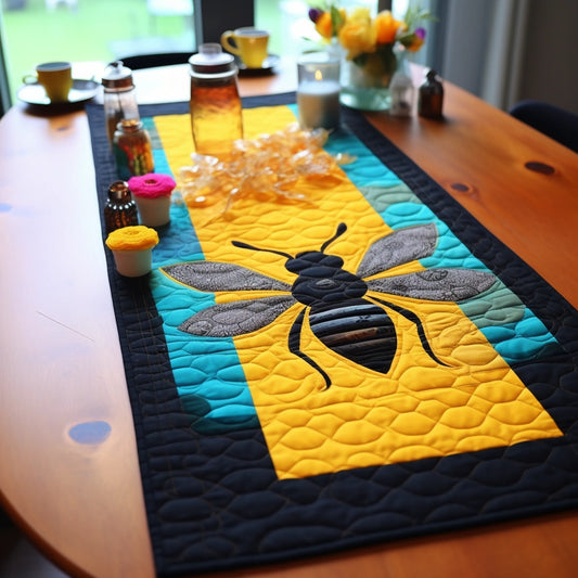 Bee TAI020324034 Quilted Table Runner