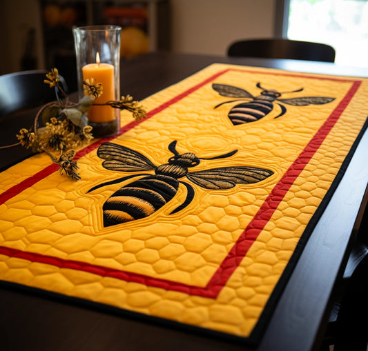 Bee TAI271223095 Quilted Table Runner