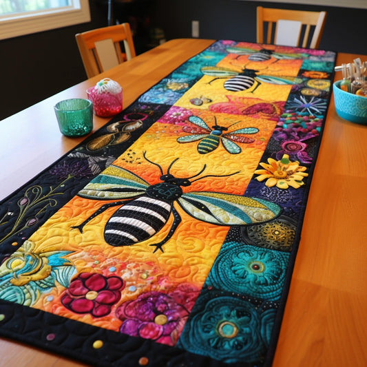 Bee TAI260224344 Quilted Table Runner
