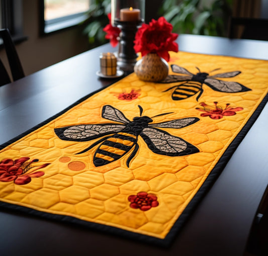 Bee TAI271223094 Quilted Table Runner