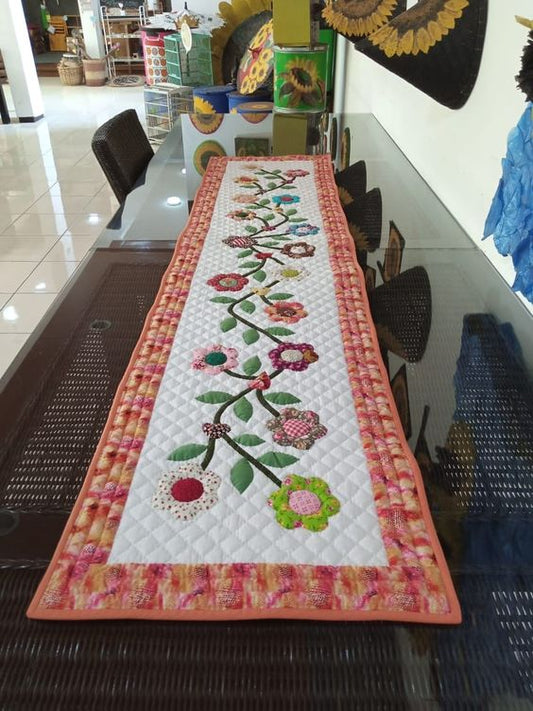 Flower CLA130324148 Quilted Table Runner