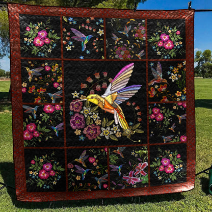 Hummingbird ML040622 Quilt Blanket