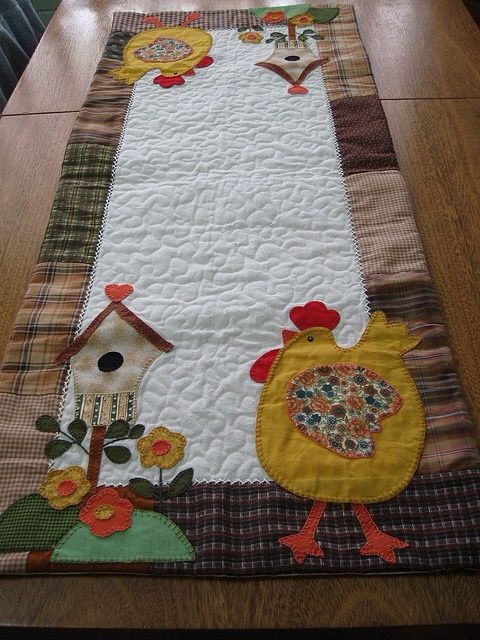 Chicken CLA140324145 Quilted Table Runner