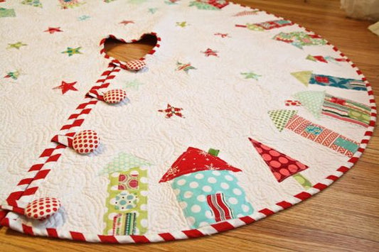 Houses CLA22112339 Quilted Tree Skirt