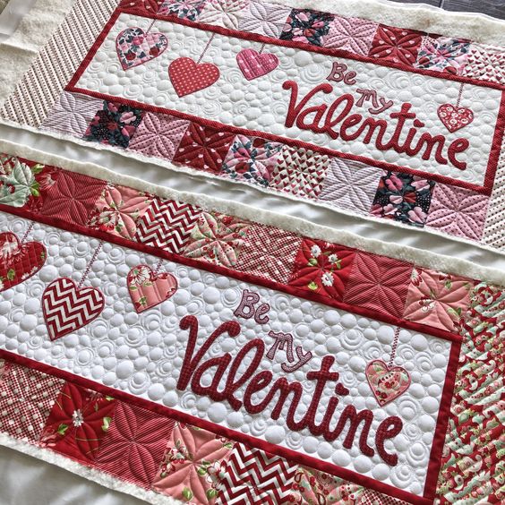 Valentine CLA140324063 Quilted Table Runner