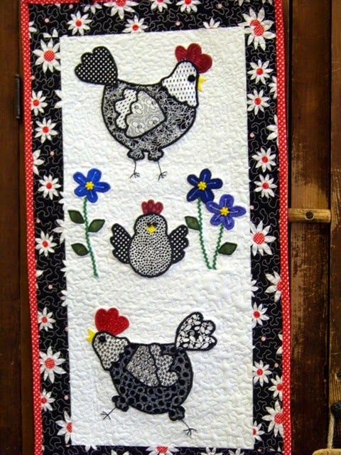 Chicken CLA060123056 Quilted Table Runner