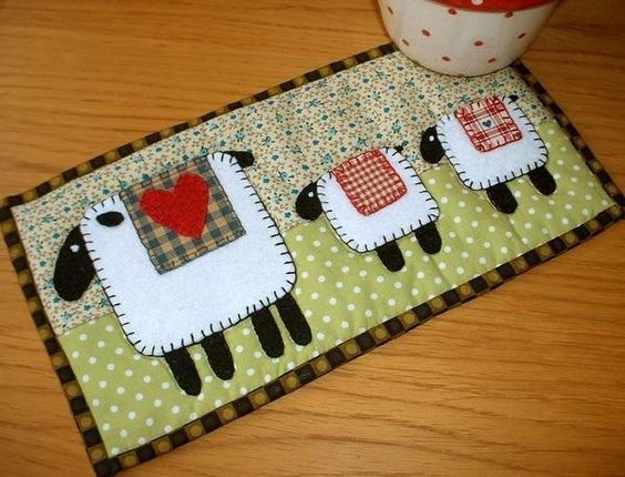 Sheep CLA04122352 Quilted Placemats