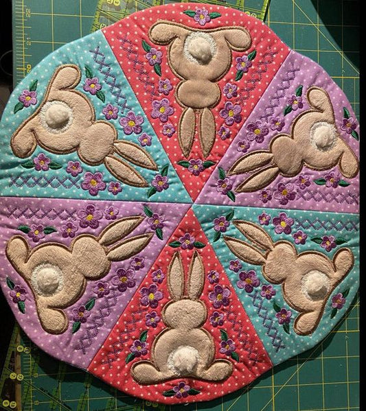 Rabbit CLA29122333 Quilted Round Mat