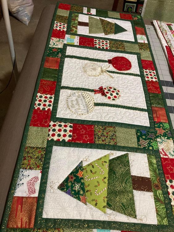 Christmas Tree CLA271223013 Quilted Table Runner