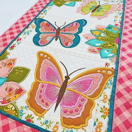 Butterfly CLA130324127 Quilted Table Runner