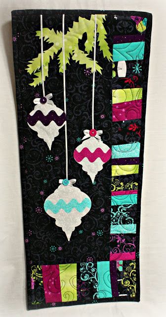 Christmas Ornament CLA271223025 Quilted Table Runner