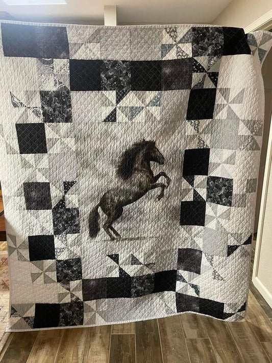 Horse CLA20112341 Quilt Blanket