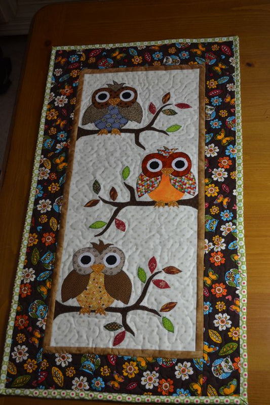 Owl CLA04122306 Quilted Table Runner