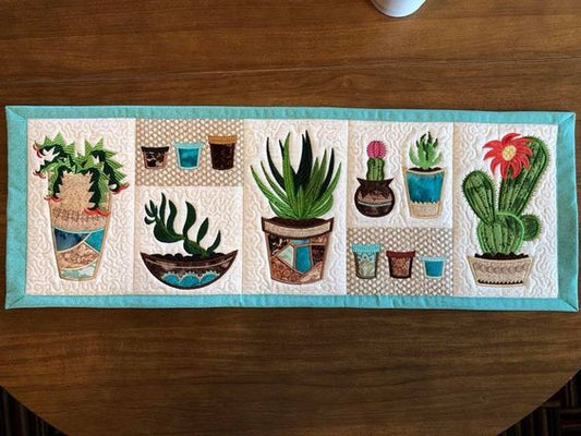 Cactus CLA261223054 Quilted Table Runner