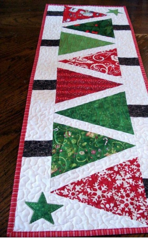 Christmas Tree CLA08122318 Quilted Table Runner