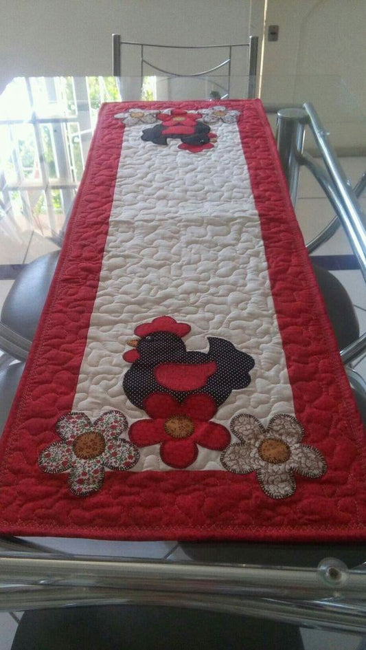 Chicken CLA201223102 Quilted Table Runner