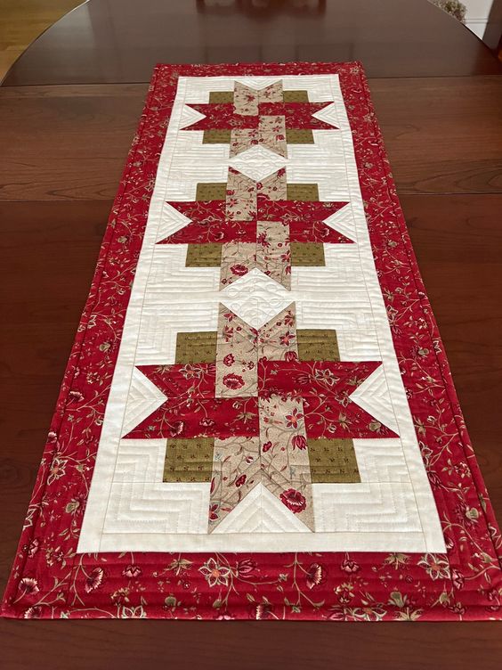 Star CLA13122322 Quilted Table Runner