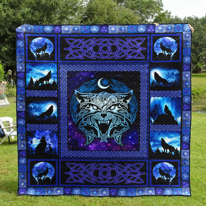 Wolf HM110530 Quilt Blanket