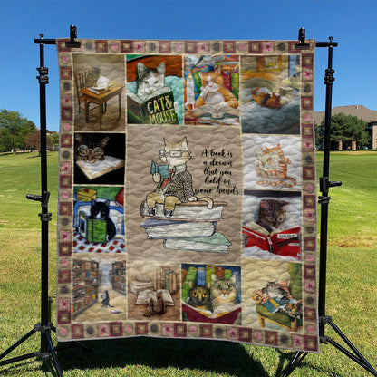 A Book Is A Dream YH3110001 Quilt Blanket