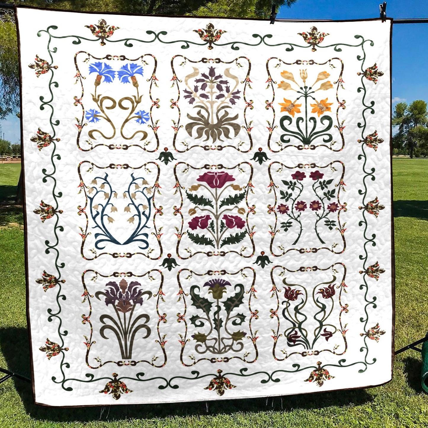 A William Morris Garden CLA1410028Q Quilt Blanket