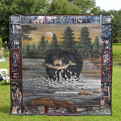 Bear Catching A Fish CLH2511008Q Quilt Blanket