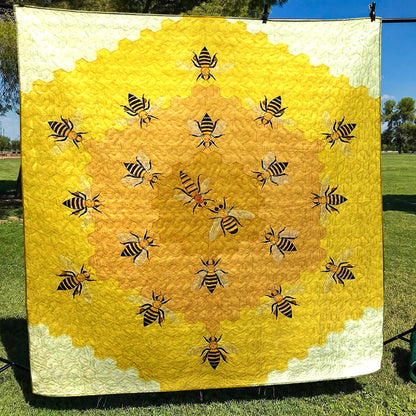 Bee CLA0710041Q Quilt Blanket