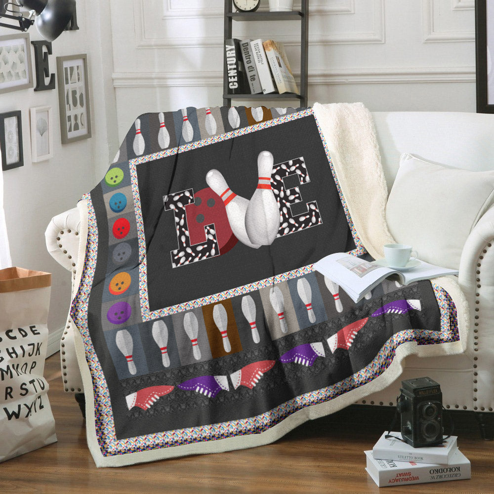 Bowling CL02110100MDF Sherpa Fleece Blanket